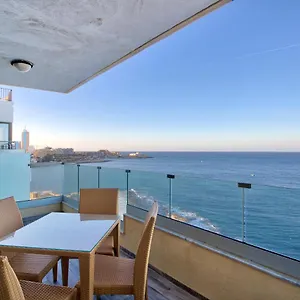 Seafront With Balcony & Sea Views By Jl Appartamento Sliema