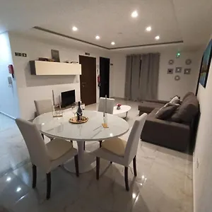 Modern 2-bed Appartamento Sliema