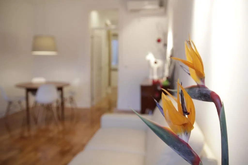 Design Duplex Apartment Ba/ Chiado Lisbon